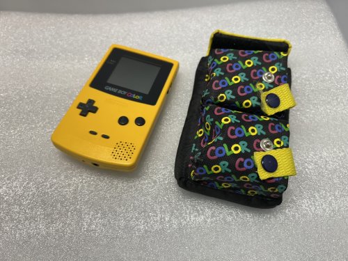 Gameboy Color (Yellow) Inkl Väska - #52013 (Begagnad)
